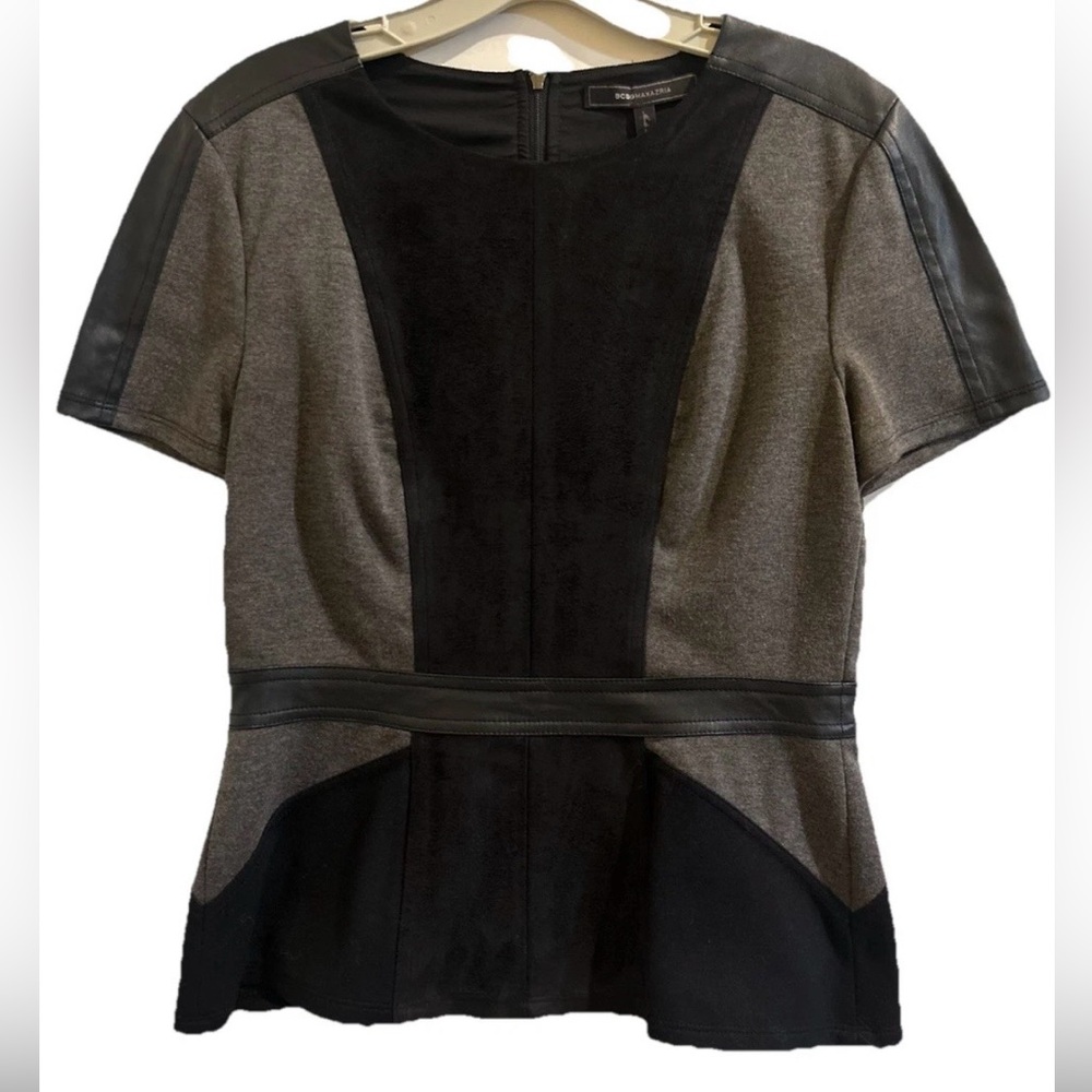 BCBGMAXAZRIA Gray & Black Textured Peplum Top – Structured Blouse Size S